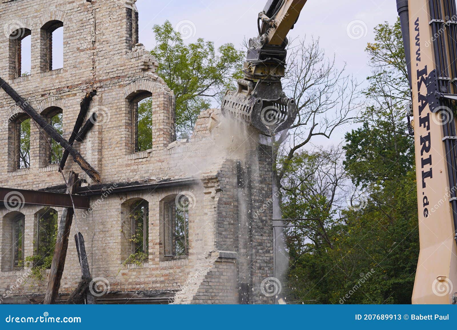 Demolition of the Storage Building of the Boellberger Mühle Stock