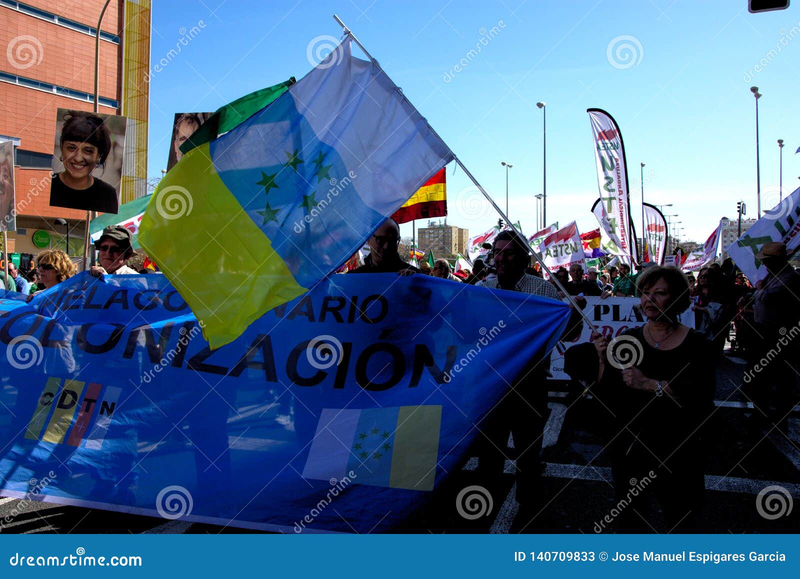 Demonstração no 28o fevereiro O dia da Andaluzia 42. Esta é uma demonstração em Sevilha no 28 de fevereiro, o dia da Andaluzia Ele um dey do protesto social e político