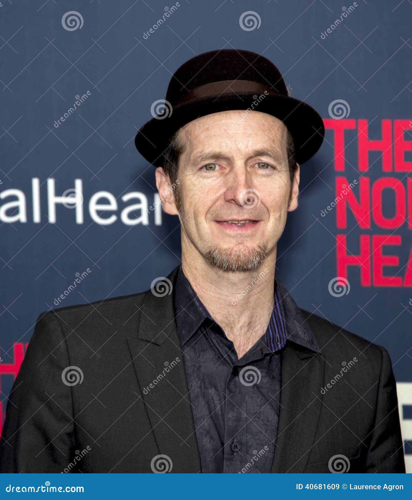 Denis O'Hare immagine stock editoriale. Immagine di rosso 40681609