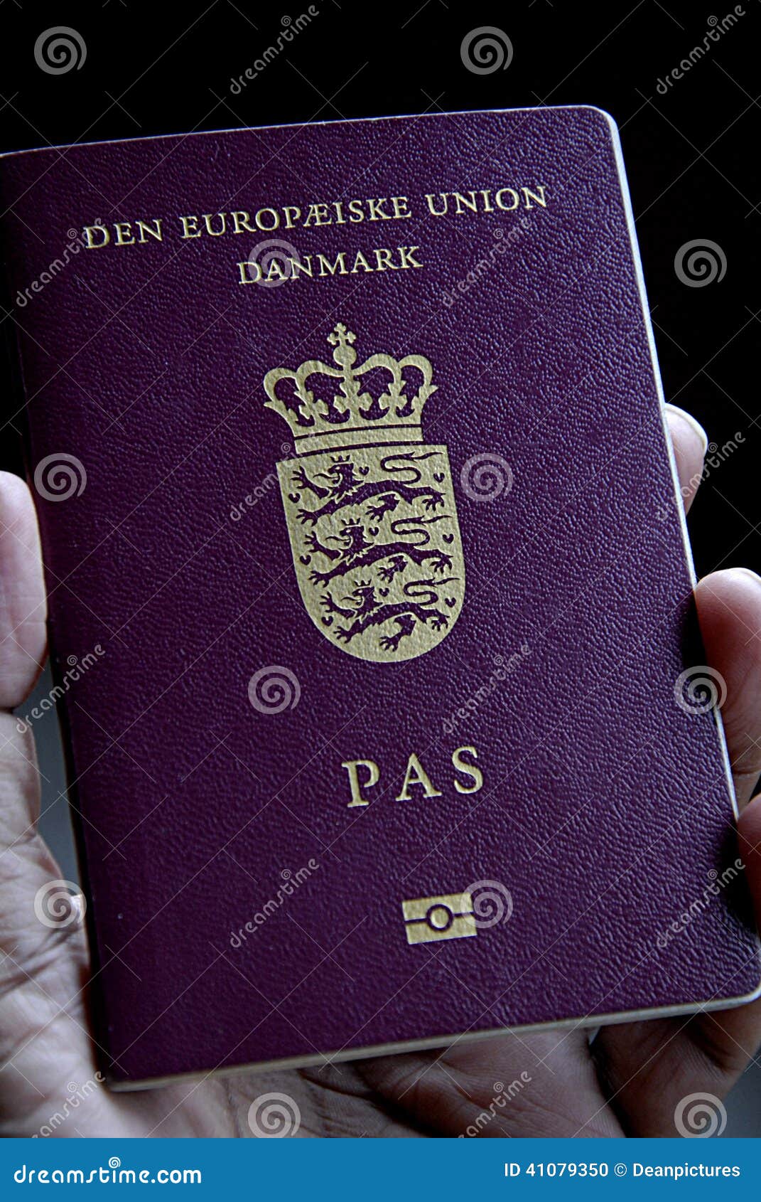 丹麦欧洲护照库存照片. 图片包括有新闻, 舞步, 哥本哈根, 护照, 旅行, 丹麦语, 丹麦, 皇家- 41079350