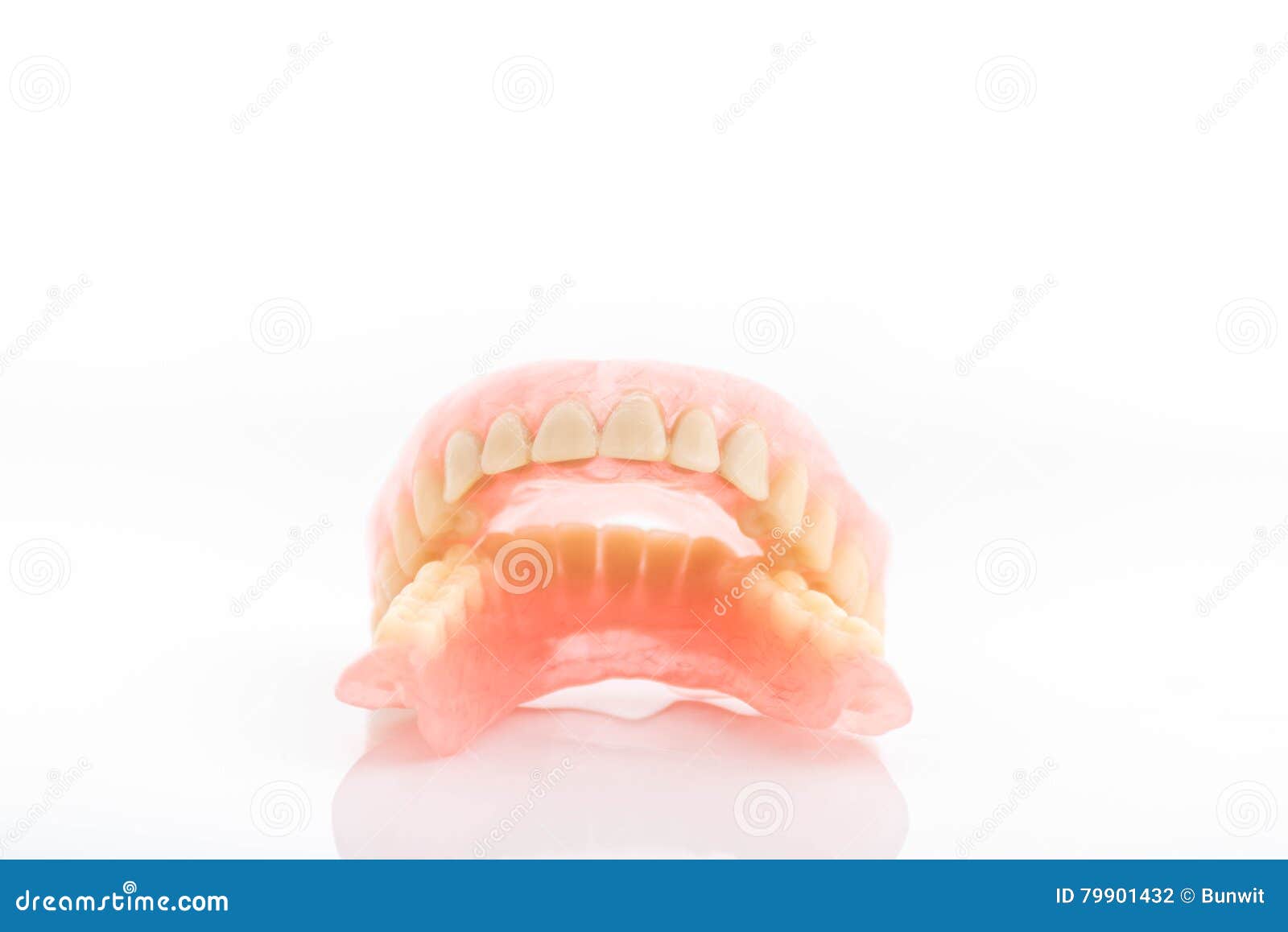 Dentier de vieilles dents, professionnel