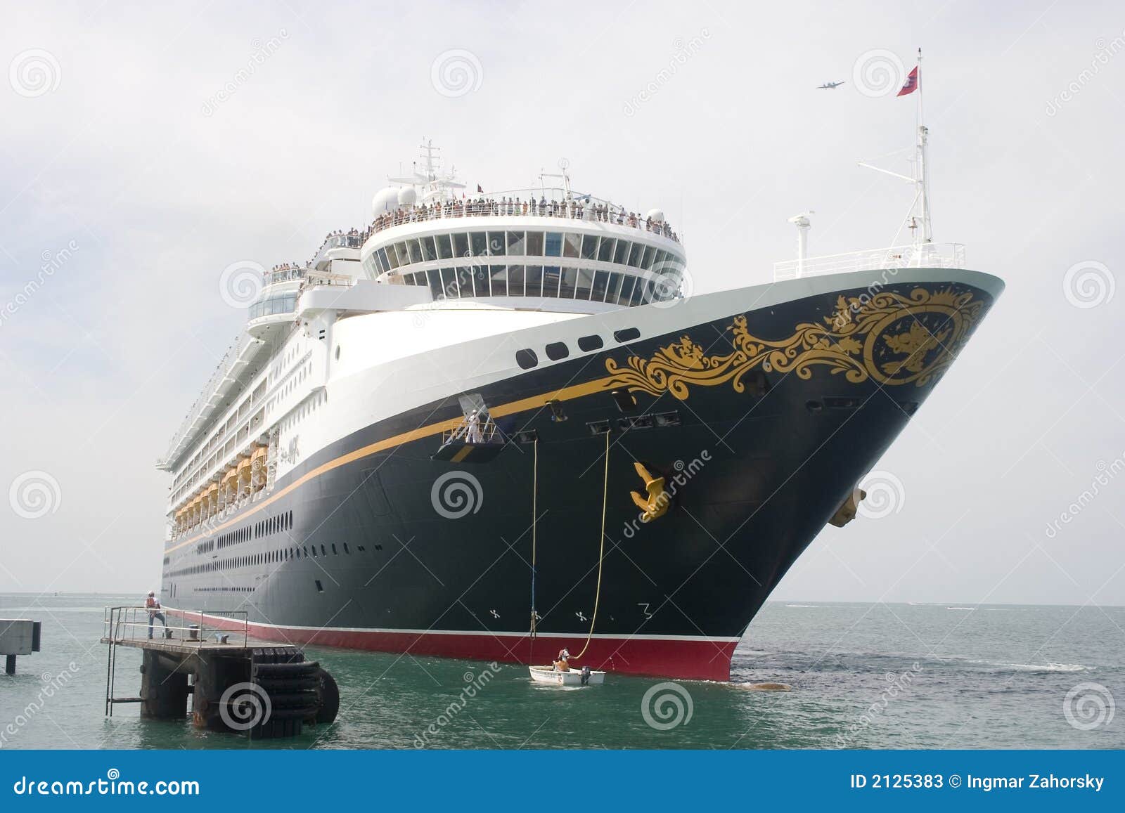 cruise ships departing from new york