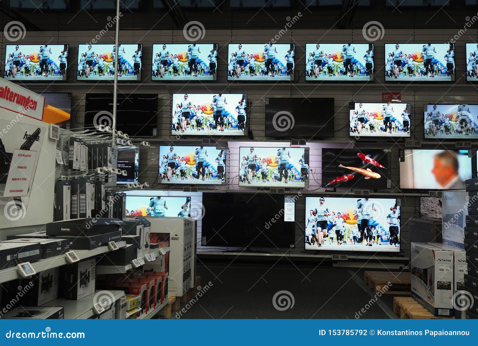 Media Markt in Offenburg, , Photography - of display, computer: 153785792