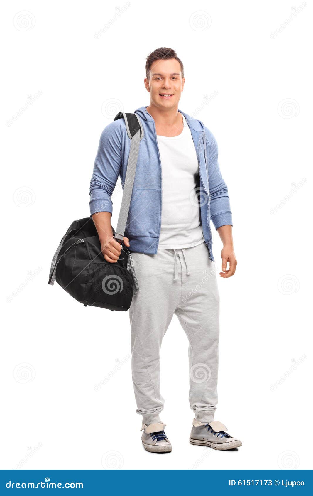 Hombre Joven Con El Bolso Del Gimnasio Imagen de archivo - Imagen de sitio,  deporte: 75351021