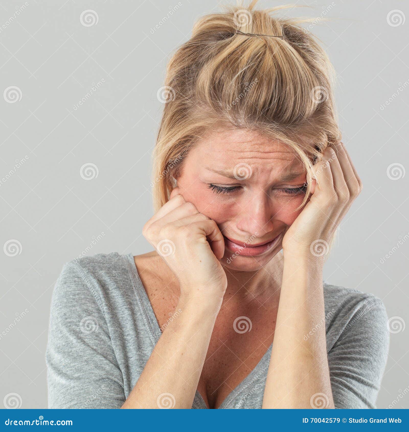 depressed woman in pain expressing regret and sadness