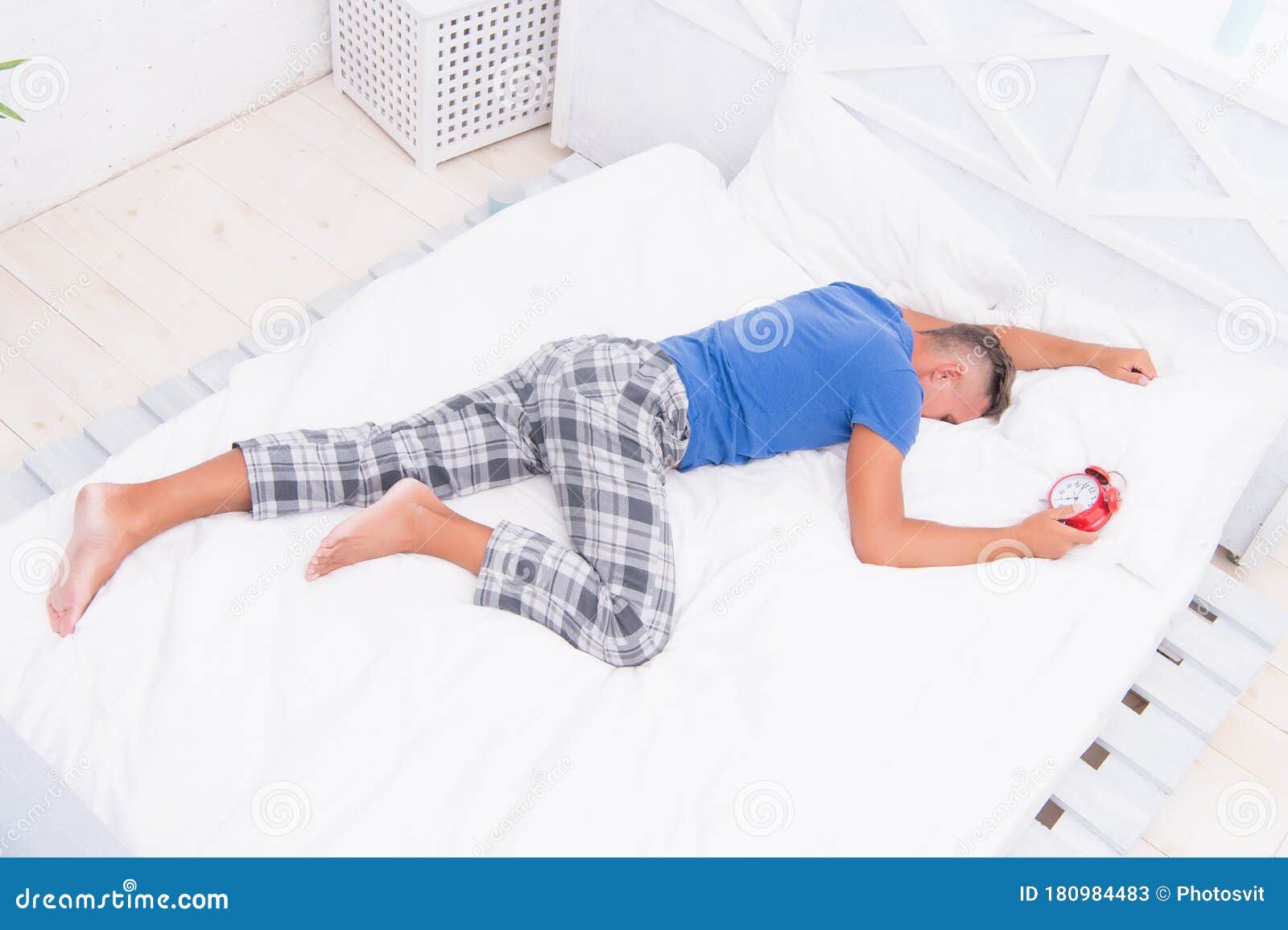 sudden waking from deep sleep sudden waking from deep sleep