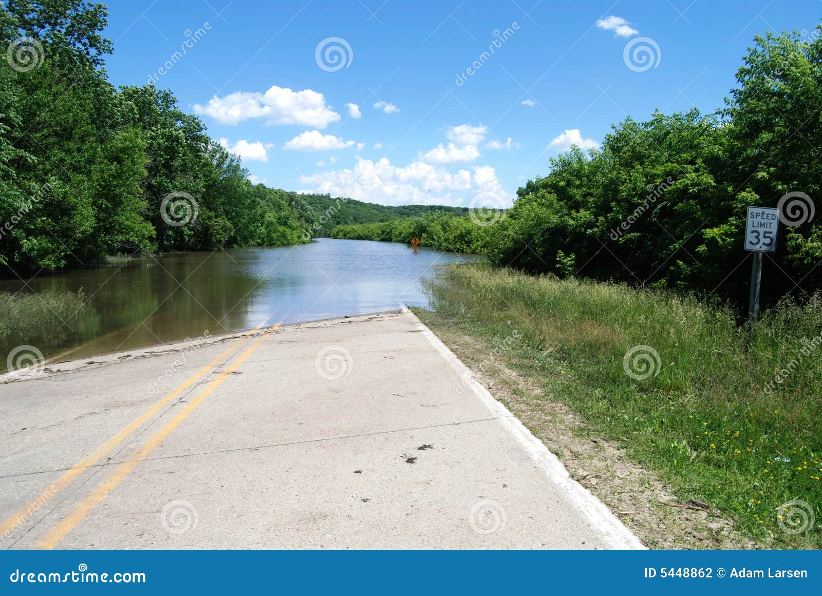 Des Moines River Flooding Over US Route 30 Editorial Photography