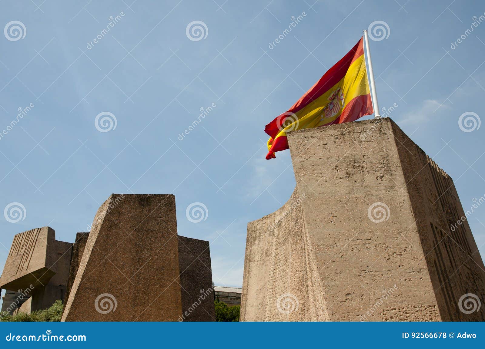 descubrimiento garden monuments - madrid - spain