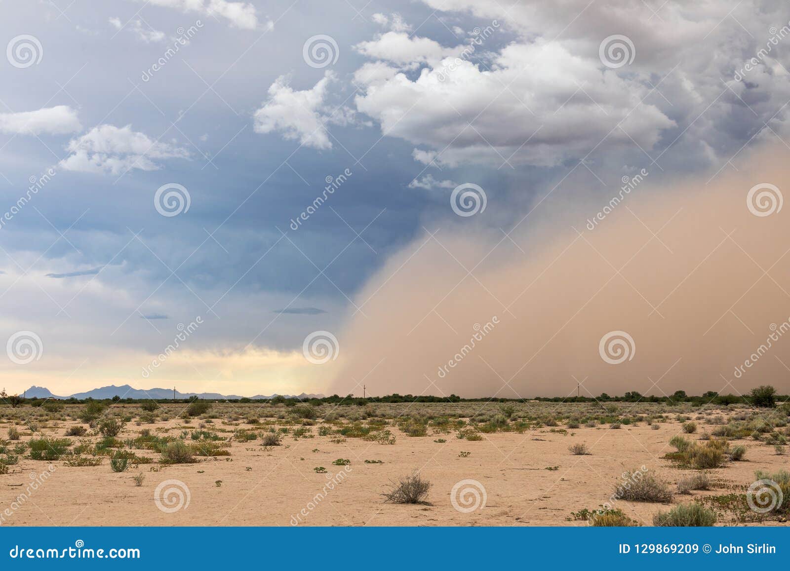 1 729 Desert Dust Storm Photos Free Royalty Free Stock Photos From Dreamstime