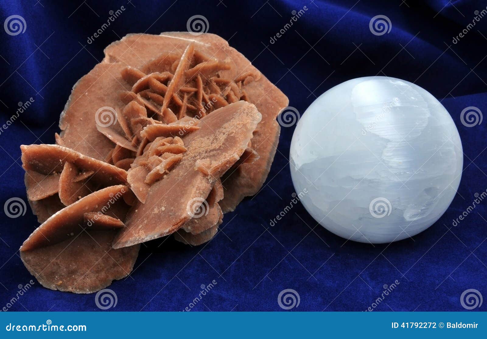 Deserto Rosa e selenite della sfera