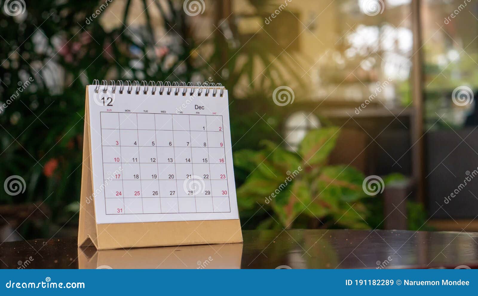 desktop calendar maker