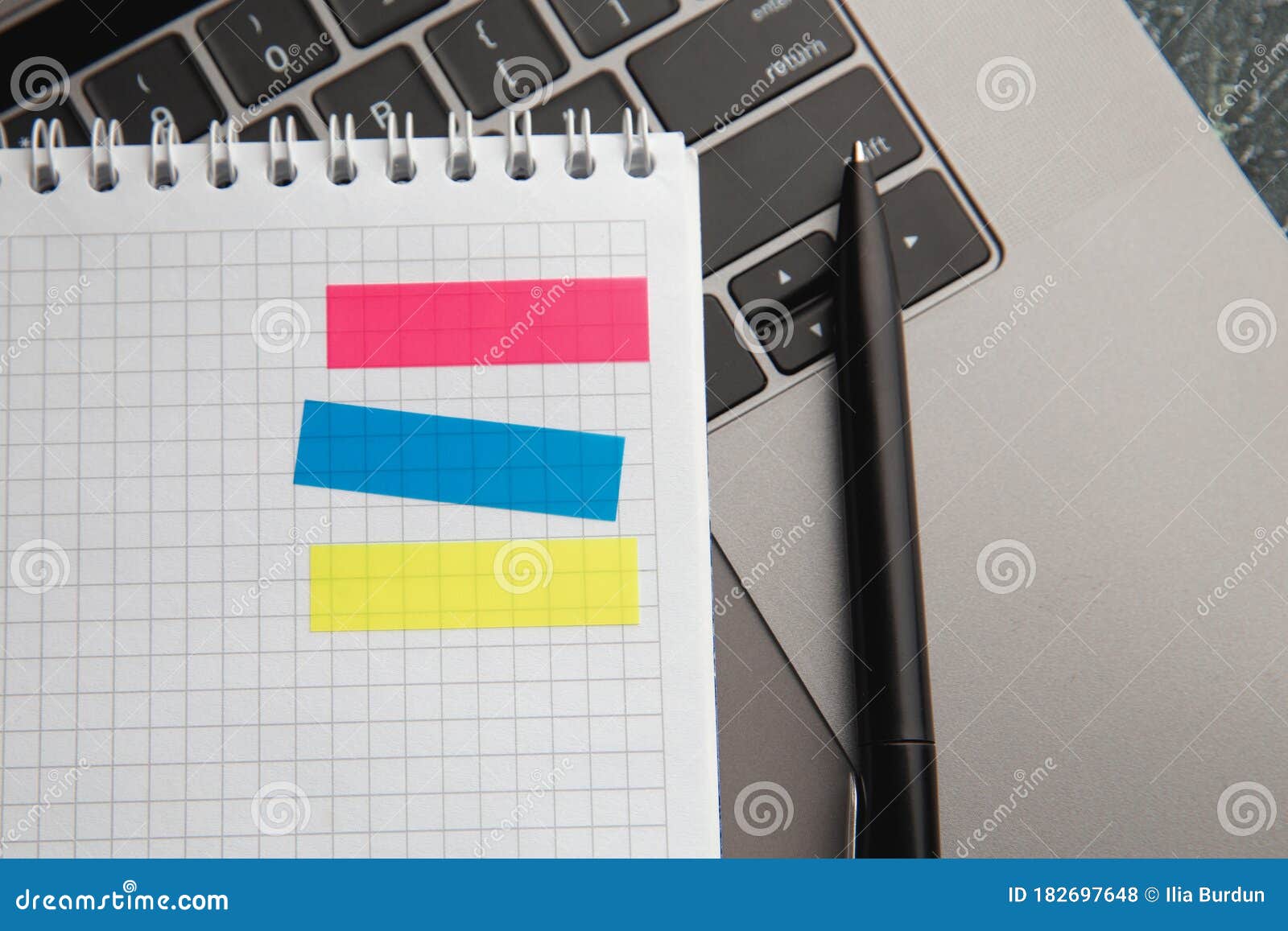 Please Donate text on sticky notes with color office desk concept 23669913  Stock Photo at Vecteezy