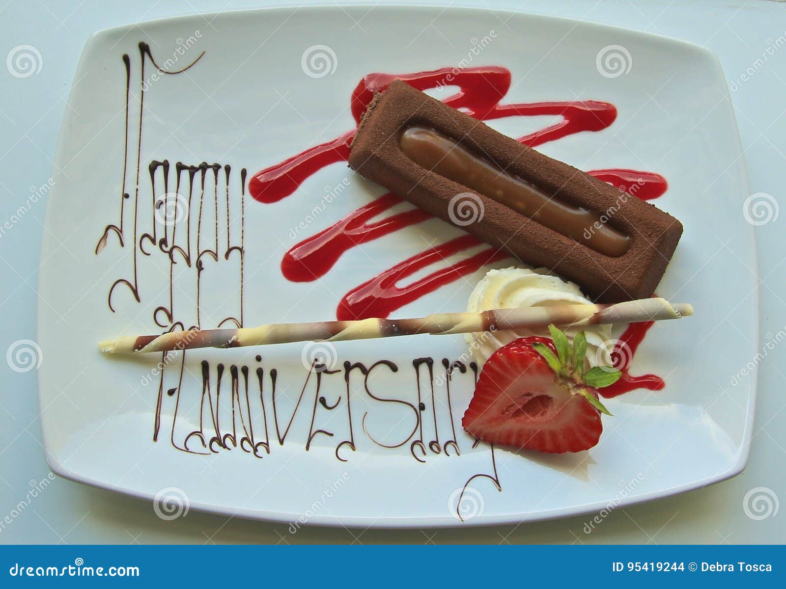 Dessert Heureux D'anniversaire Photo stock Image du chocolat, gâteau