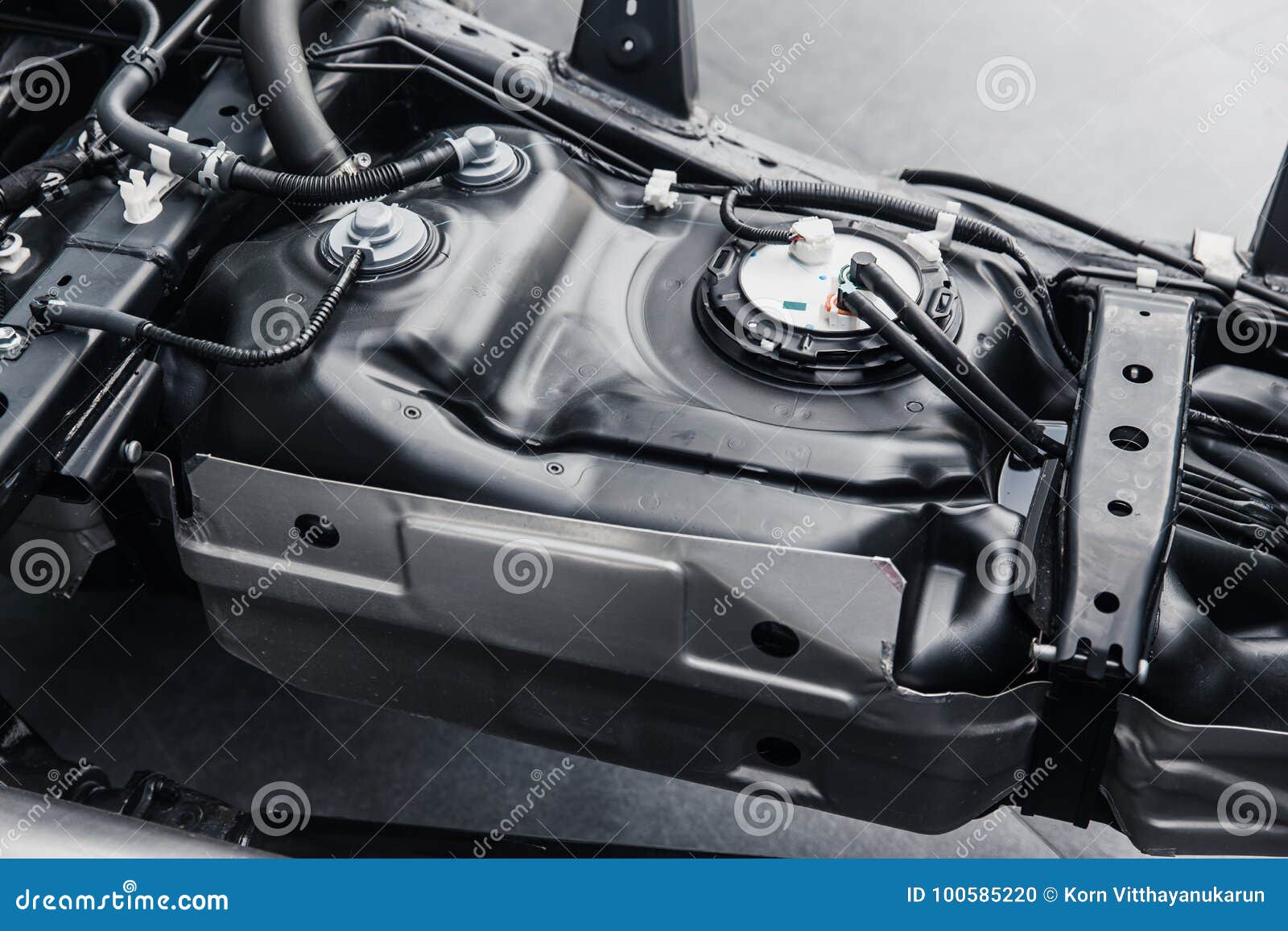 Dessous De La Carrosserie Intérieur De Châssis De Voiture De Réservoir