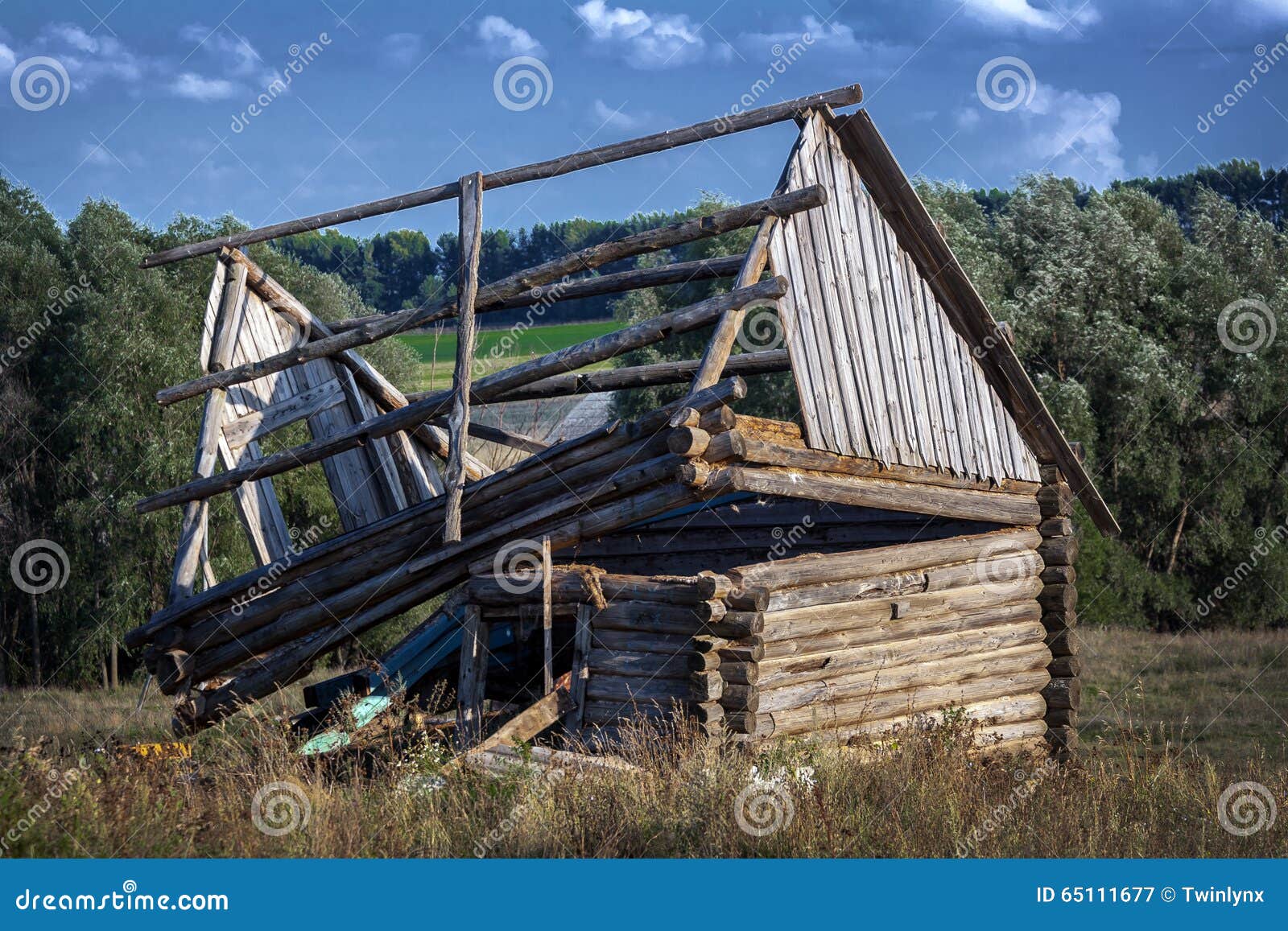 The destroyed wooden house stock image. Image of failure 65111677
