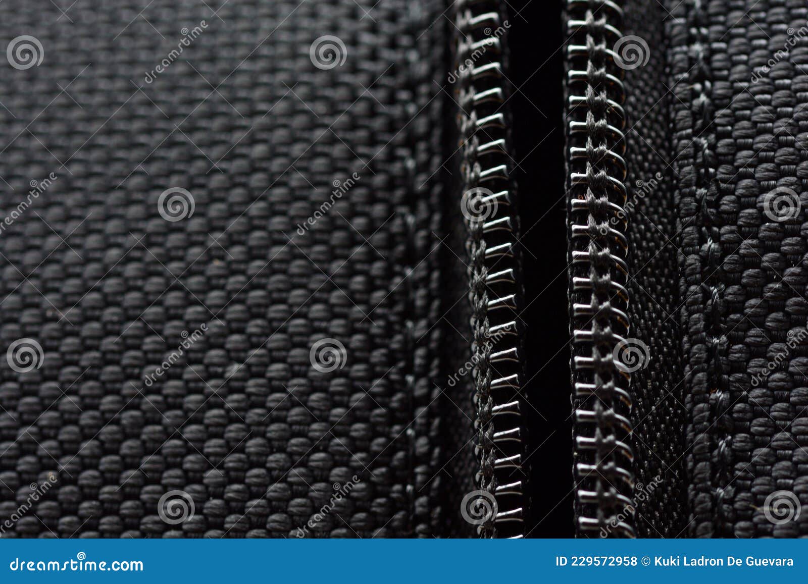 black textile zipper