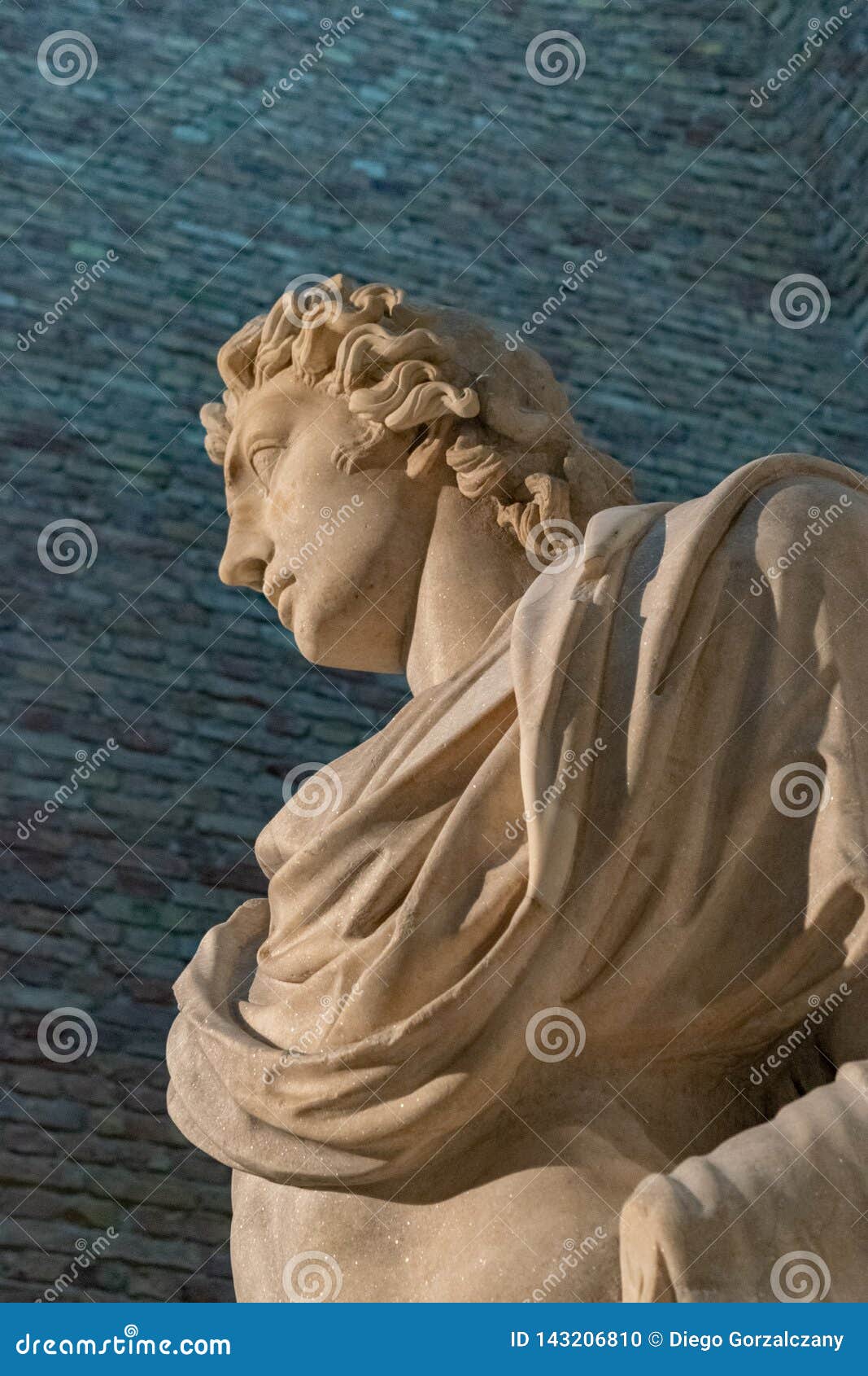 helios statue uv helios statue uv