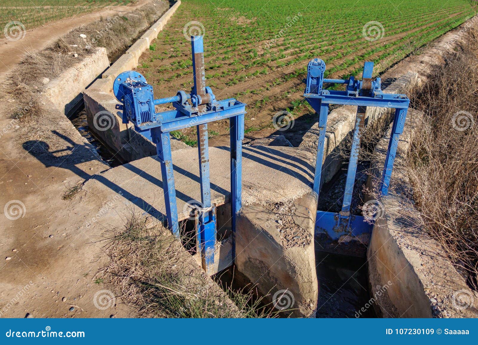 irrigation channel locks in valencia huerta