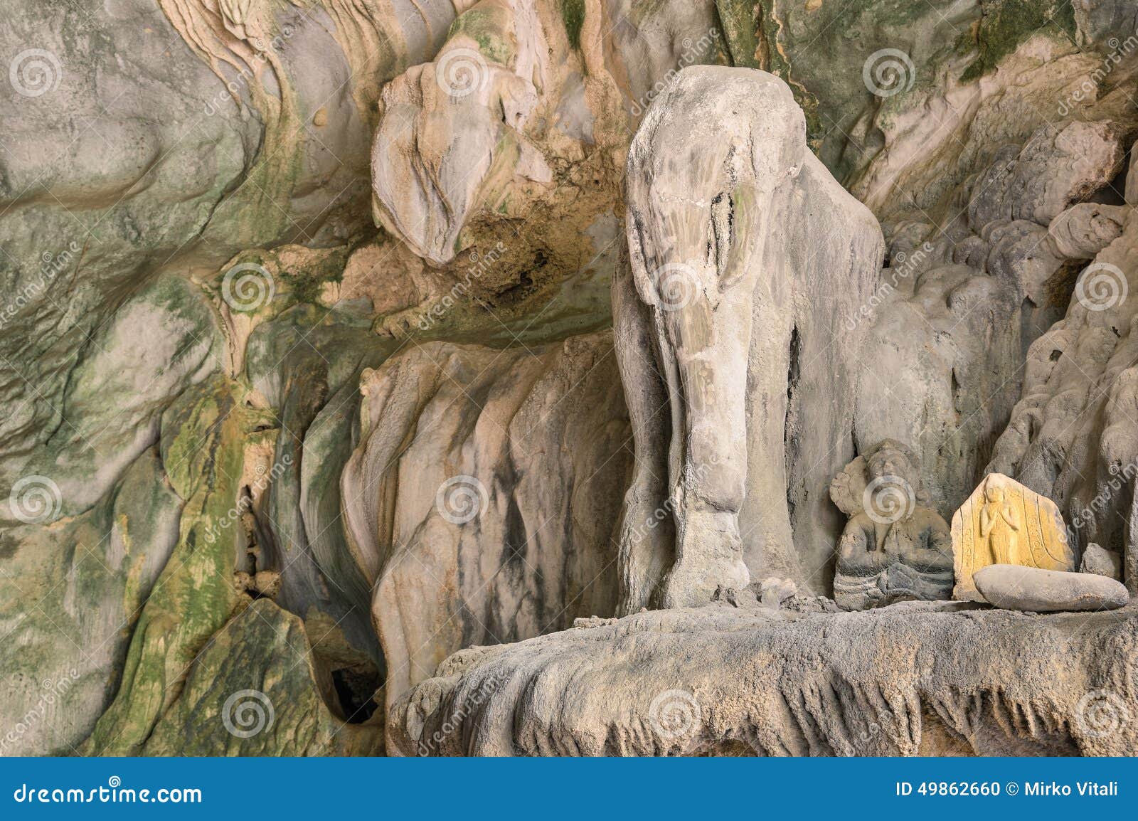 detail of rock formation at elephant cave in vang vieng