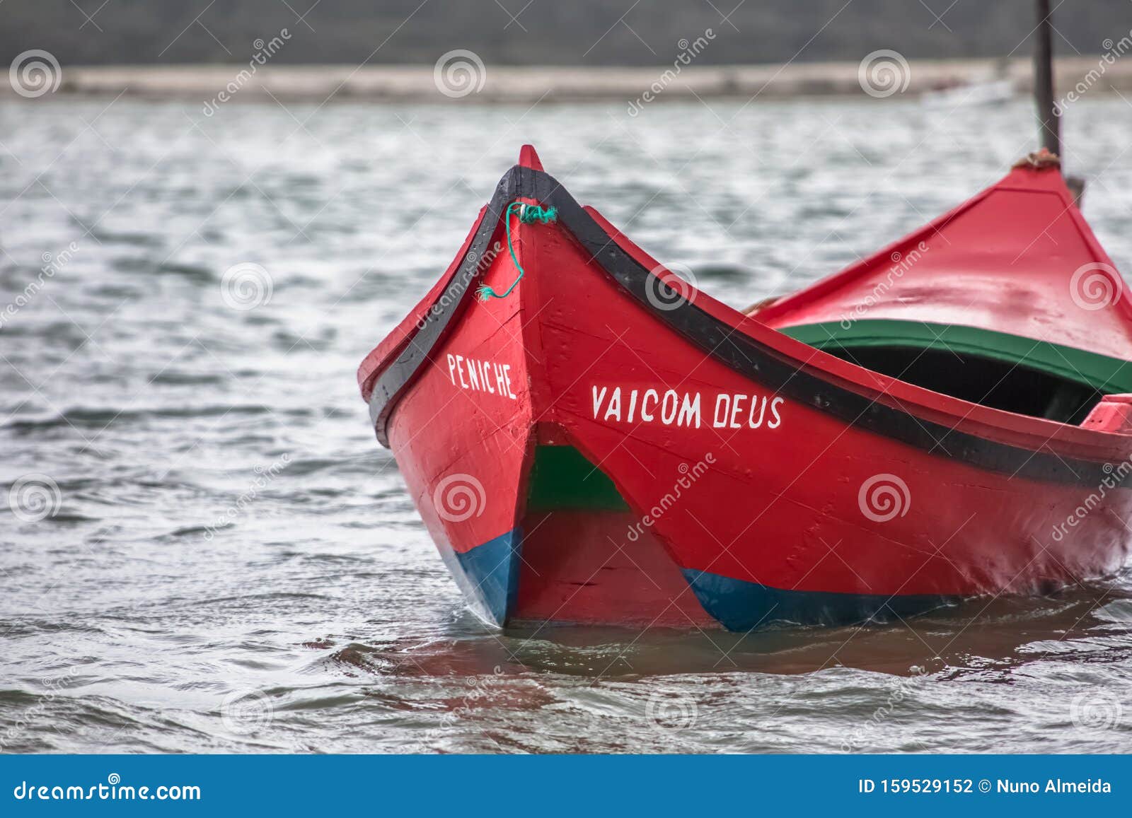 arte xávega - barcos de pesca tradicionais portugueses with images boat, working boat