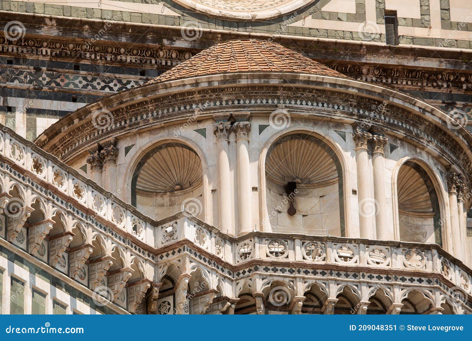 exterior detail il duomo cathedral  florence