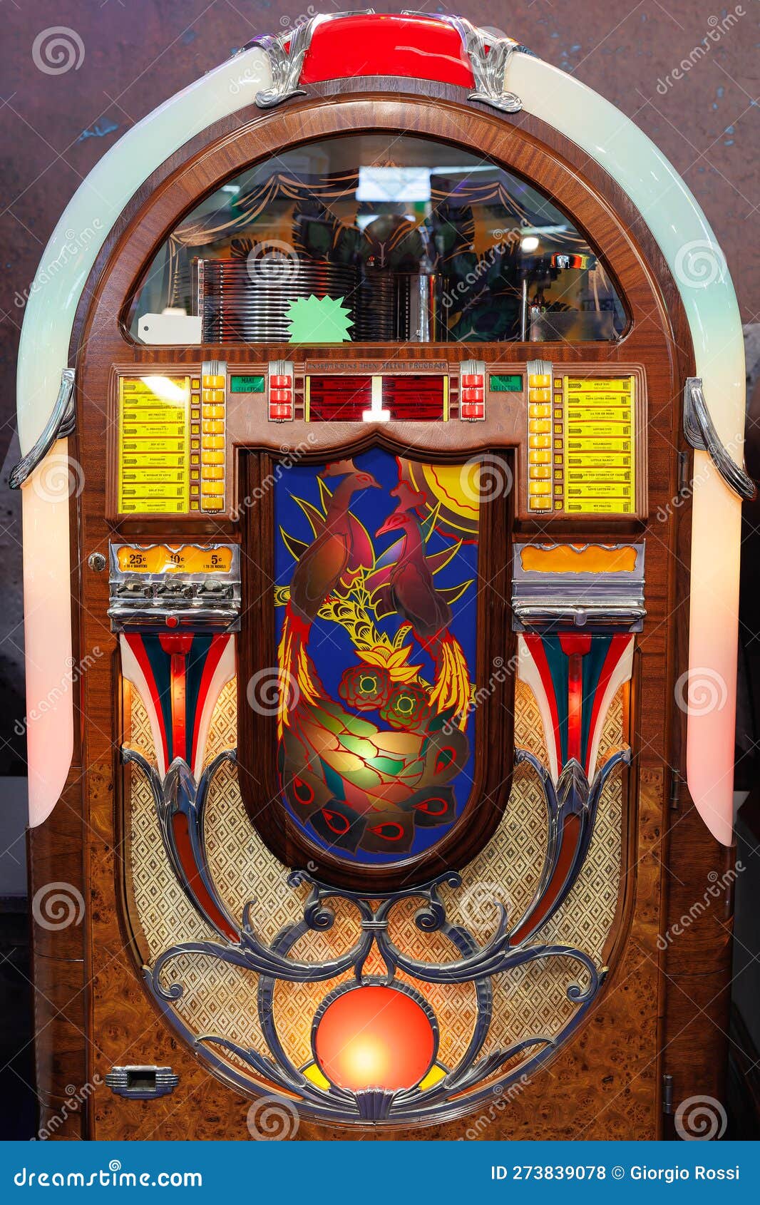 Retro Jukebox Music And Dance In Bars In The 1950s Editorial Photo