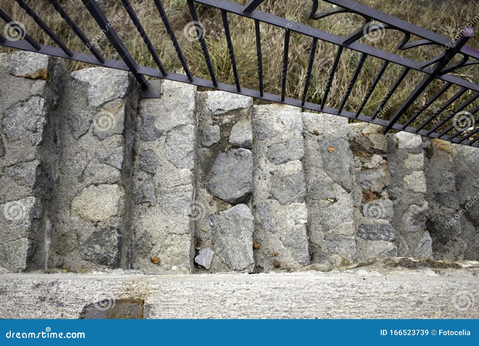 tolerancia industria modelo Detalle De Las Escaleras De Piedra Imagen de archivo - Imagen de interior,  concepto: 166523739