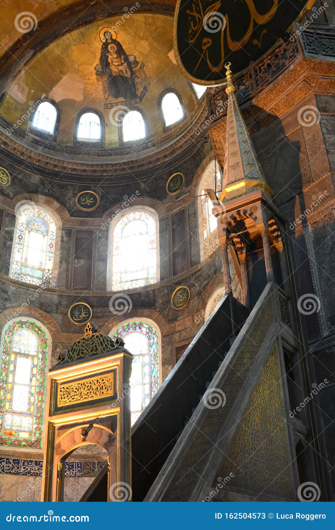 Detalle Del Interior Santa Sofía Estambul Turquía Foto de archivo editorial  - Imagen de minarete, bosporo: 162504573