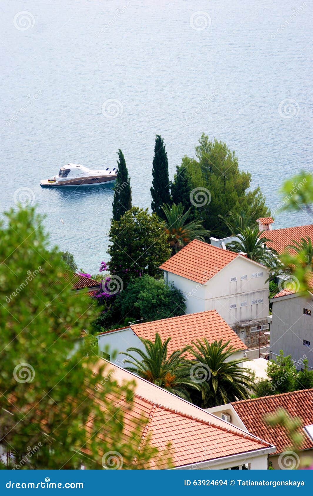 Detalle Del Pueblo De Njivice Foto De Archivo Imagen De Paisaje Mirada