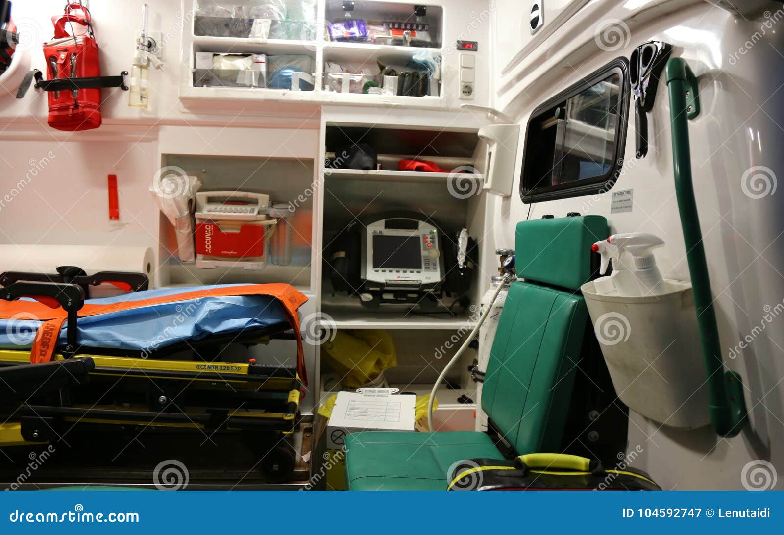 фото скорой помощи внутри от лица пациента