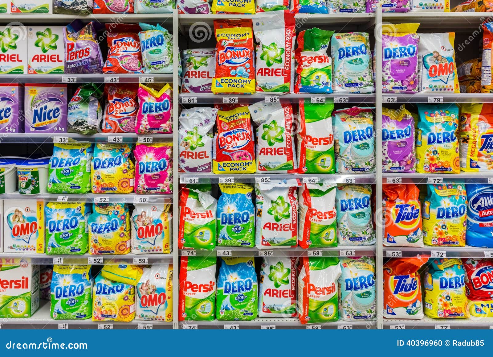 Detergentes Para La Limpieza De La Ropa Imagen editorial - Imagen: 40396960