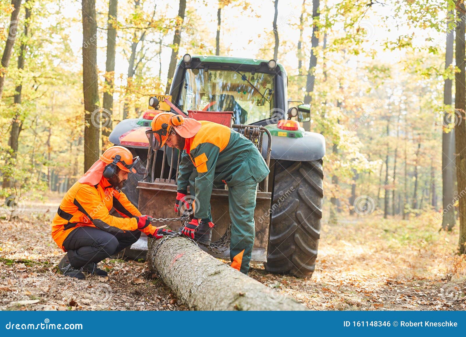 6,782 Tracteur Forestier Images, Stock Photos, 3D objects, & Vectors