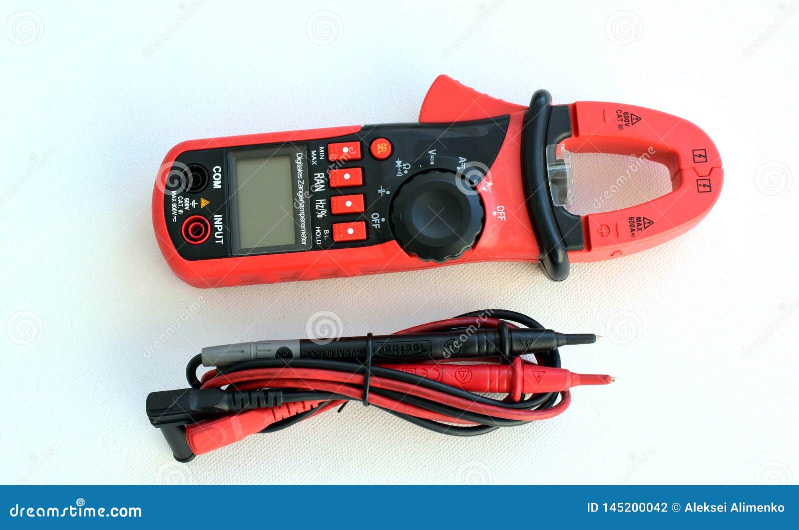 Device for Measuring Voltage in an Electrical Outlet with a Multimeter