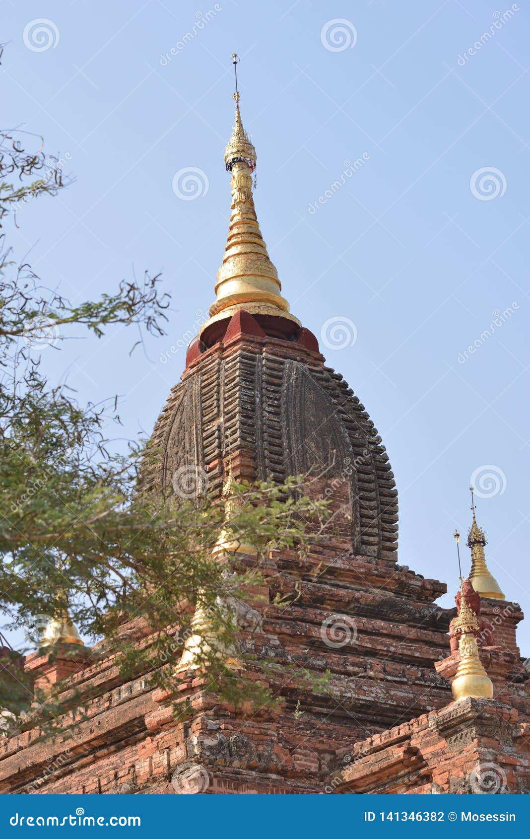 dhamma ya zi ka pagoda myanmar bagan buddha
