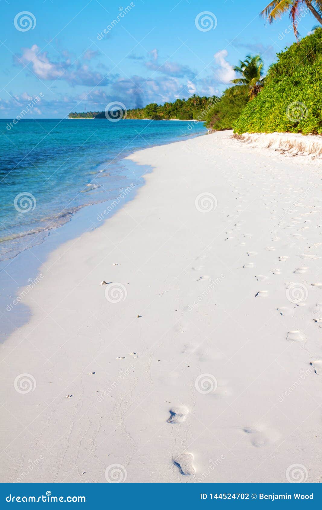 dhigurah beach