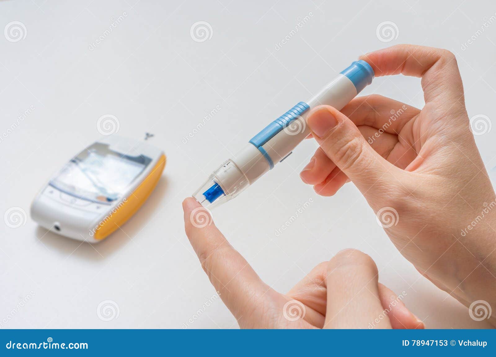 how to use glucometer needle