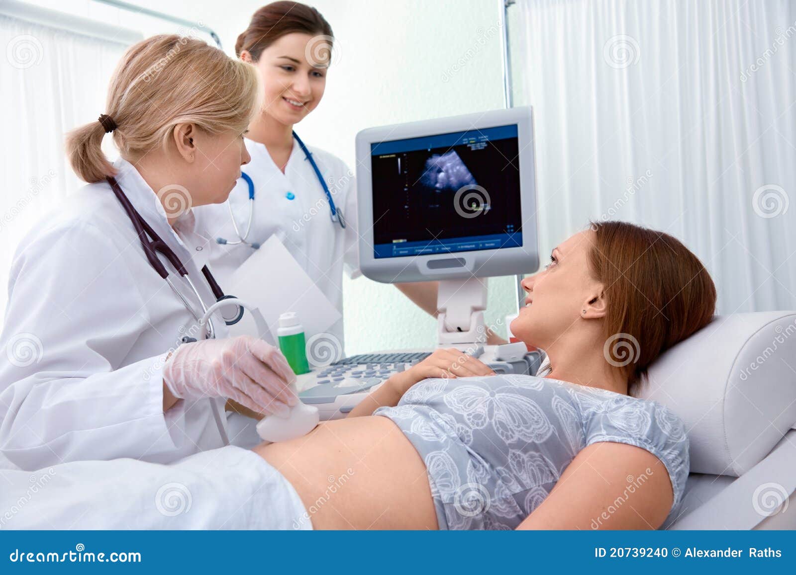 Diagnostics of pregnancy stock photo. Image of care, hospital 20739240