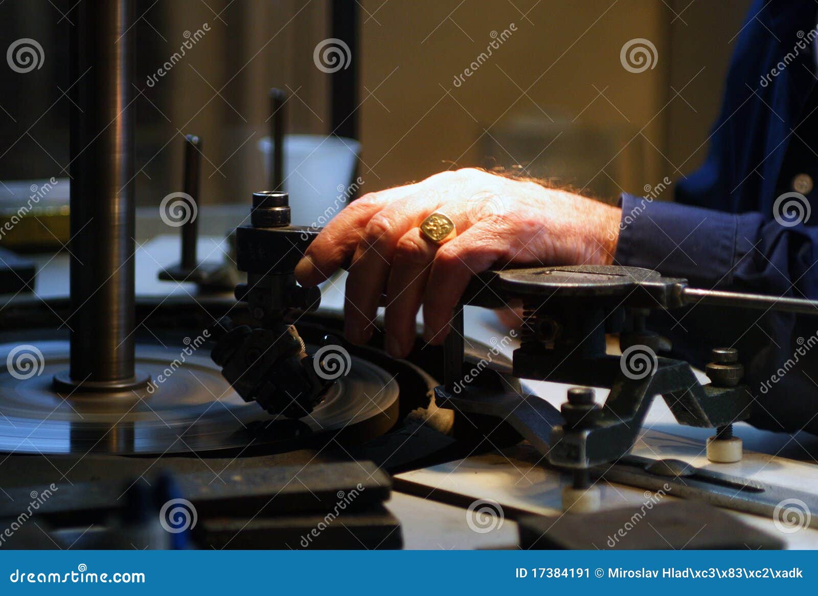 Diamond Cutter in Amsterdam Stock Image Image of cutting, apparature