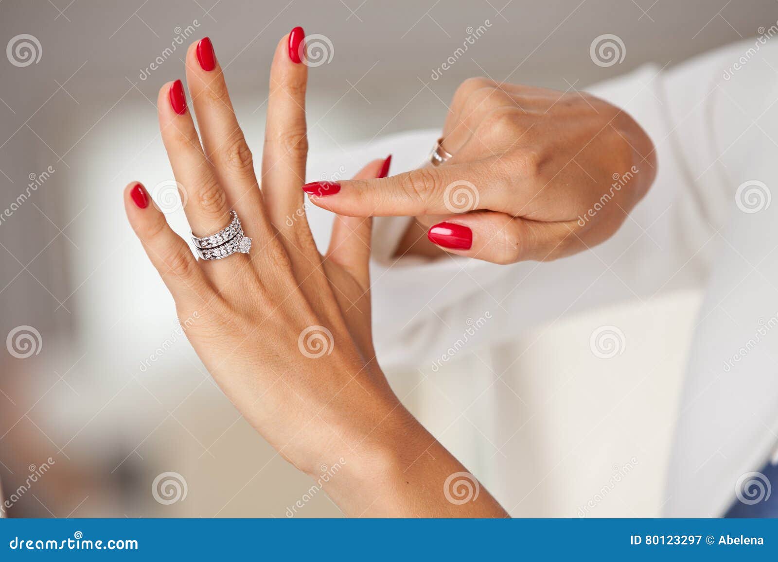 Beautiful finger rings - RStore