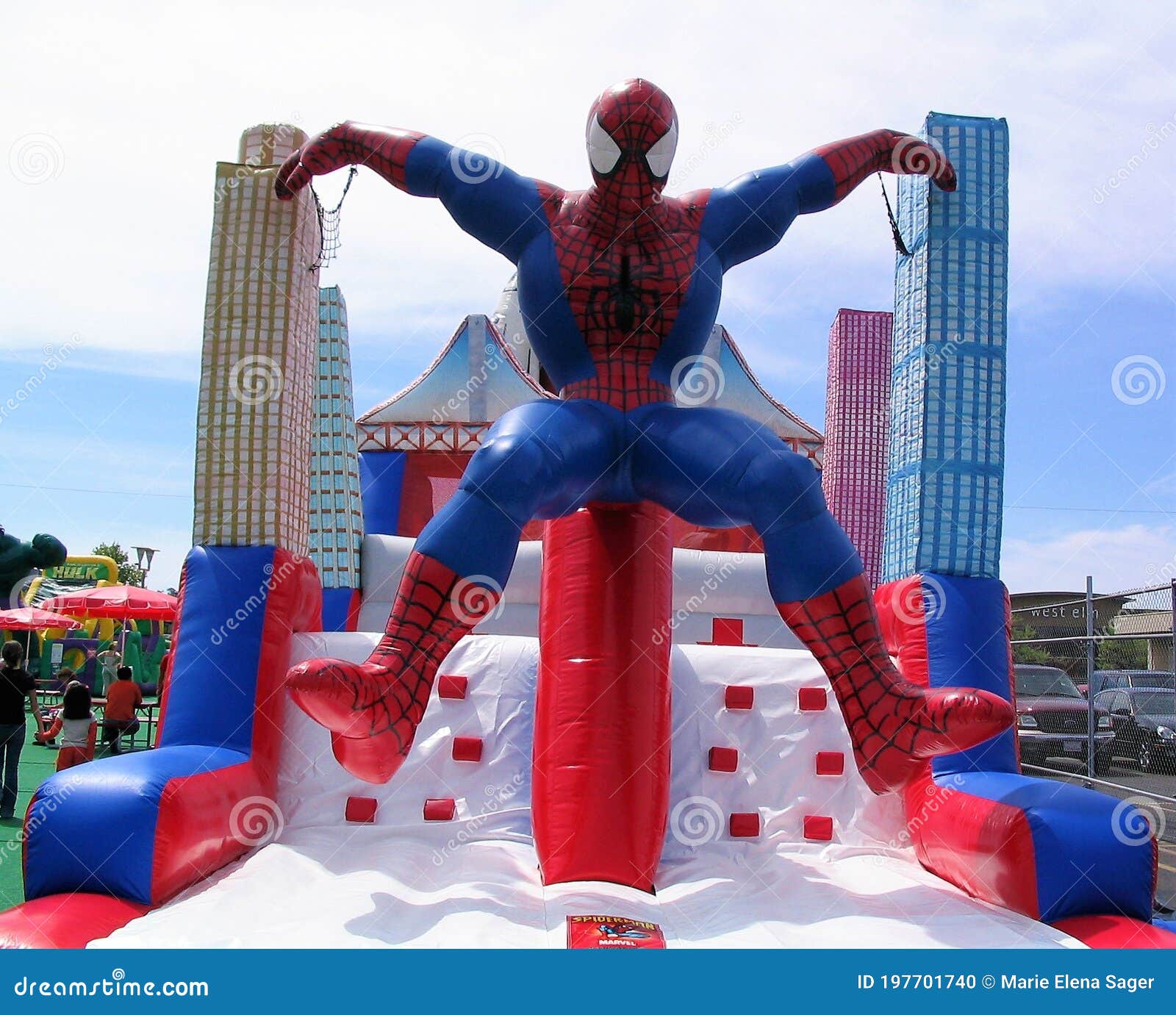 inversión pirámide Aprovechar Diapositiva Inflable De Spiderman Para Juegos Infantiles Imagen editorial -  Imagen de playtime, rojo: 197701740