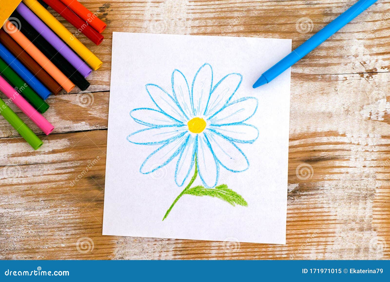 Dibujo a Mano Infantil Flor De Margarita Con Crayones De Cera Fondo De  Madera Imagen de archivo - Imagen de colorido, nadie: 171971015