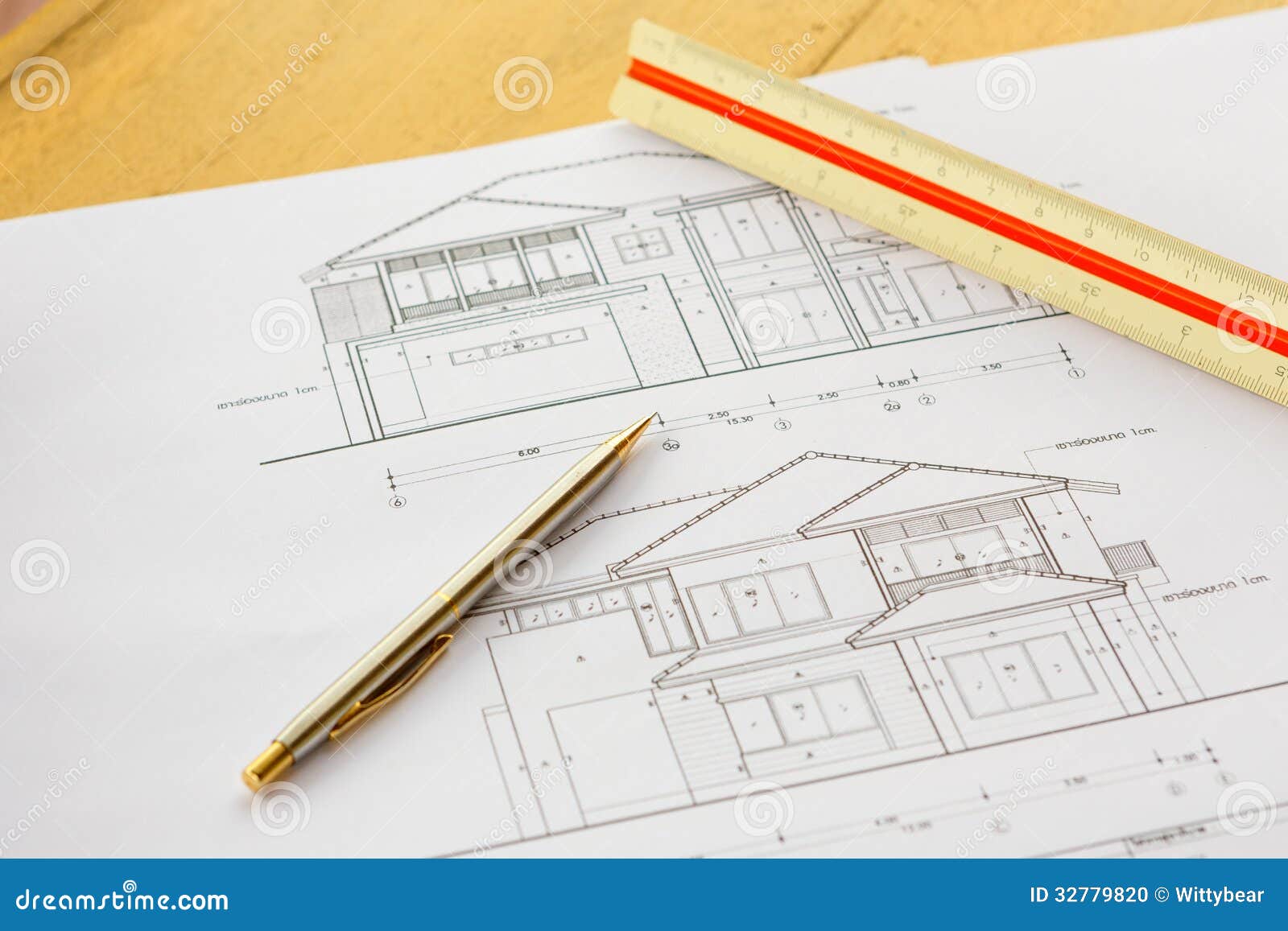 Dibujos De La Arquitectura Con El Lápiz Y La Regla Foto de archivo - Imagen  de papel, diagrama: 32779820