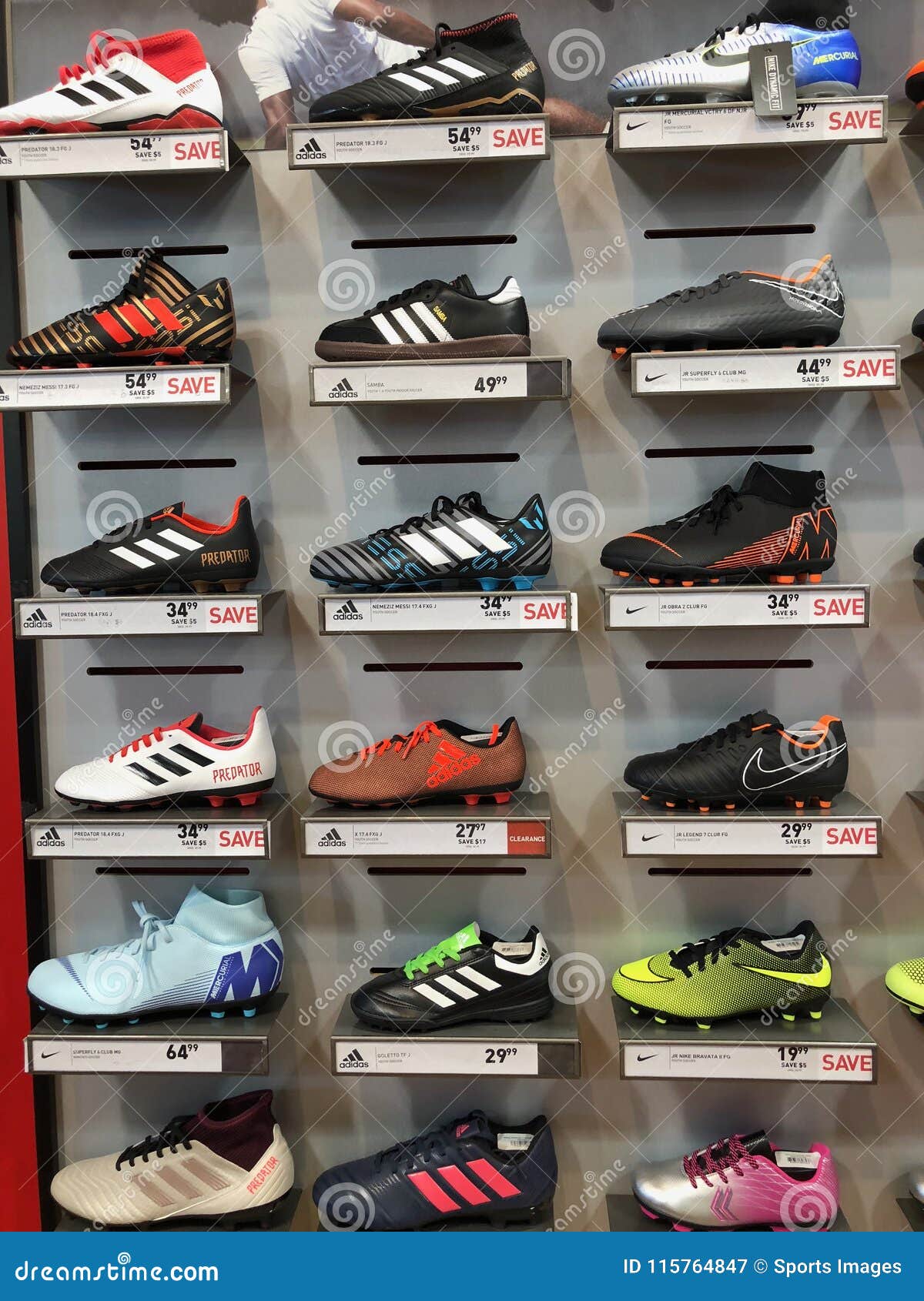 Dick`s Sporting Goods editorial photography. Image of bats 115764847