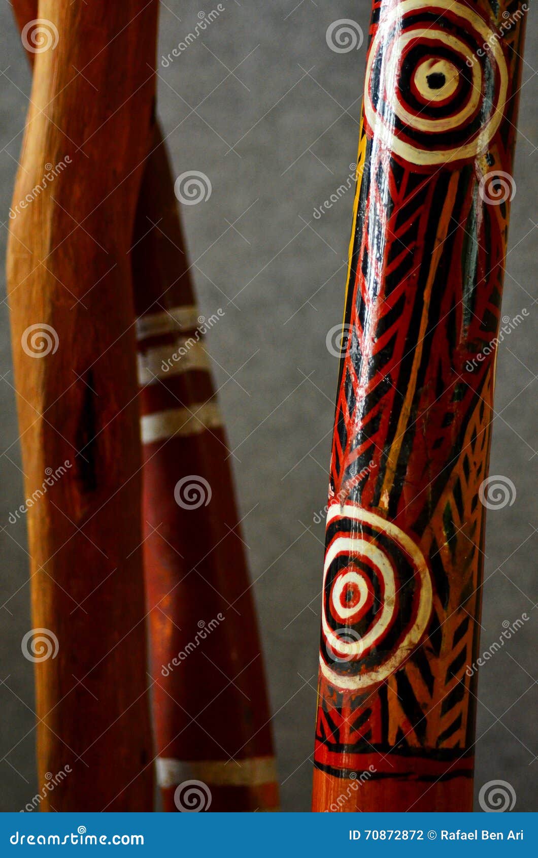 Fritagelse Madison på den anden side, Didgeridoo - Traditional Australian Indigenous Music Instrument Stock Photo  - Image of graphic, paint: 70872872