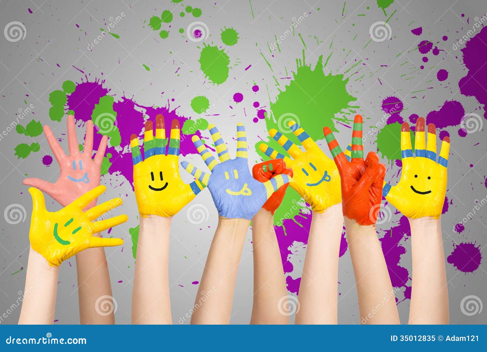 Die Hände Der Gemalte Kinder Stockbild - Bild von zeichnung, ausschnitt