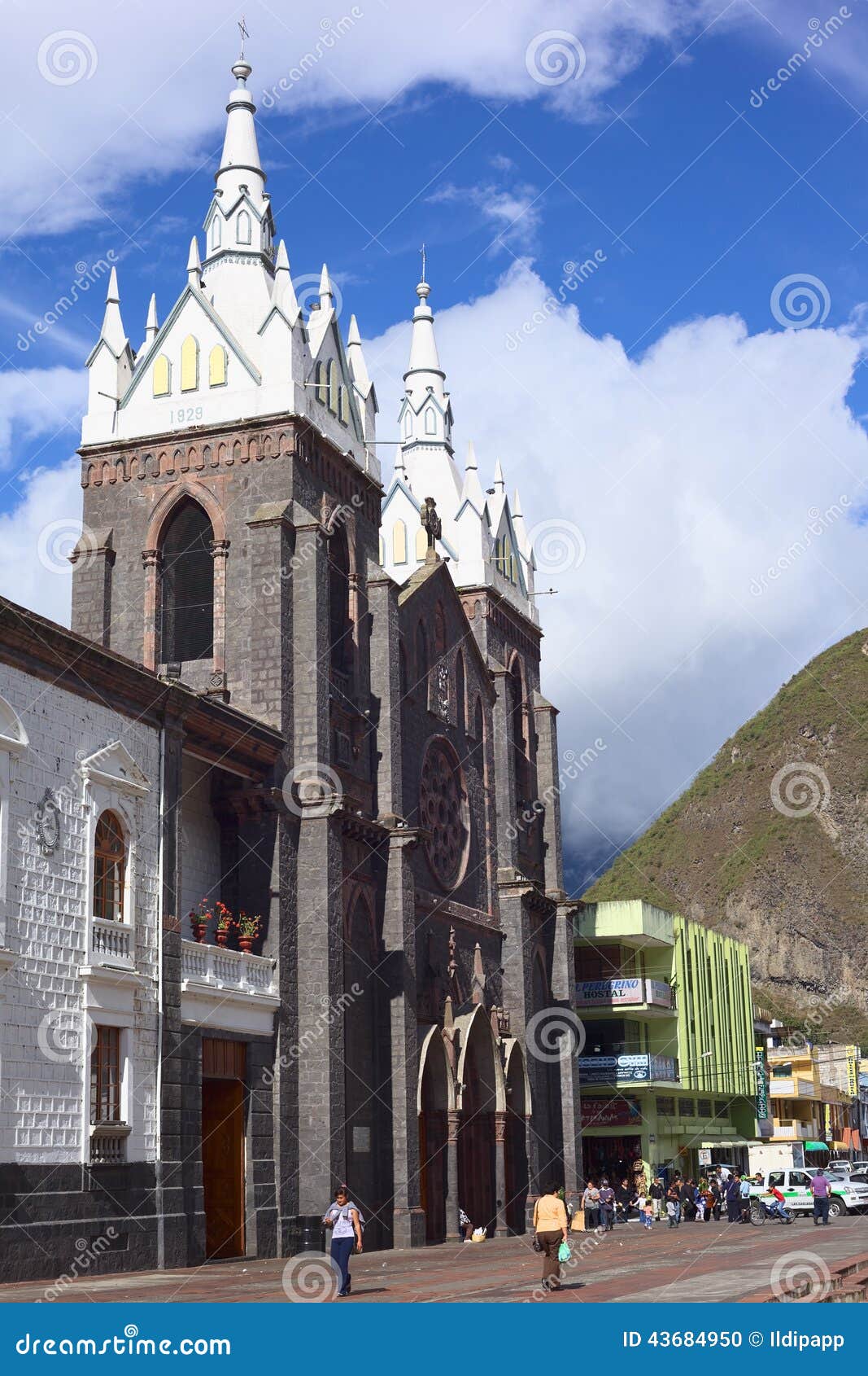 Die Kathedrale in Banos, Ecuador Redaktionelles Bild Bild von