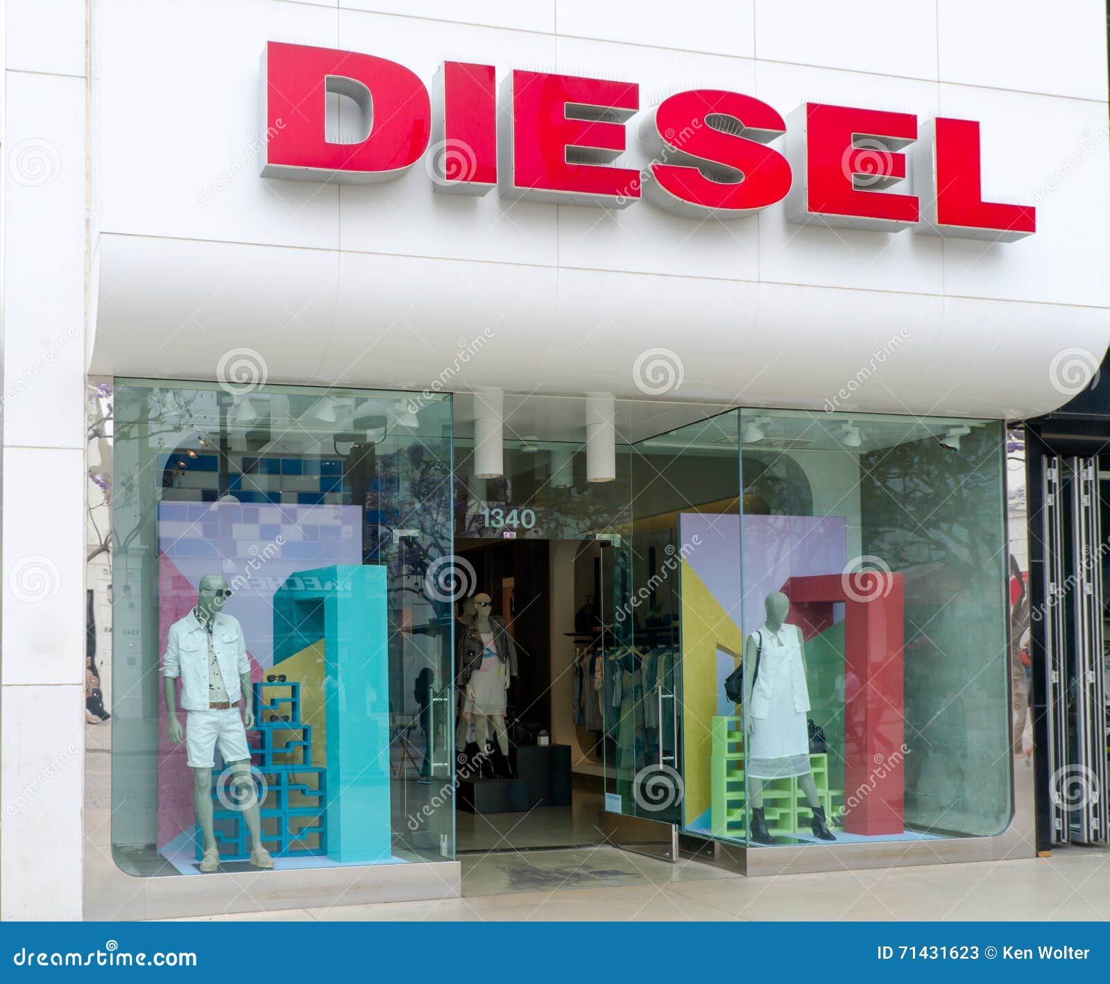 filter Ik was verrast Dollar 491 Diesel Clothing Photos - Free & Royalty-Free Stock Photos from  Dreamstime