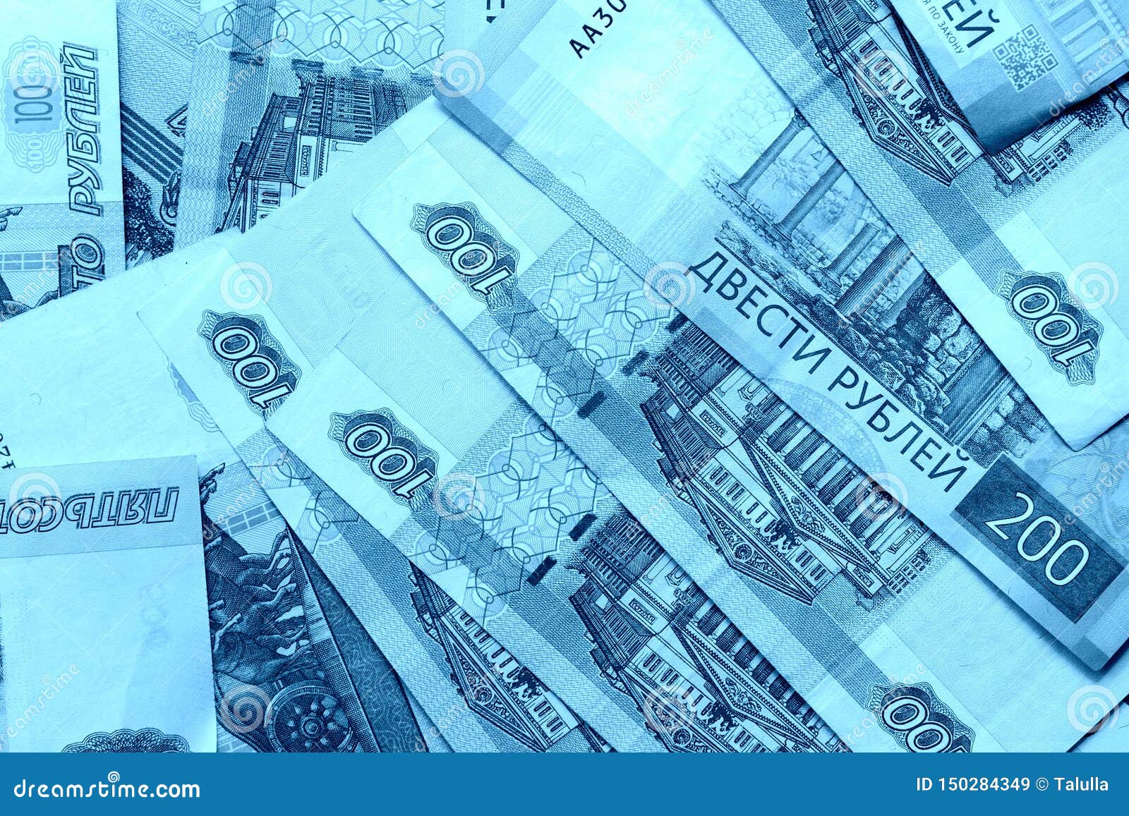 Синие купюры. Деньги на синем фоне. Деньги в синих тонах. Голубой фон с деньгами.