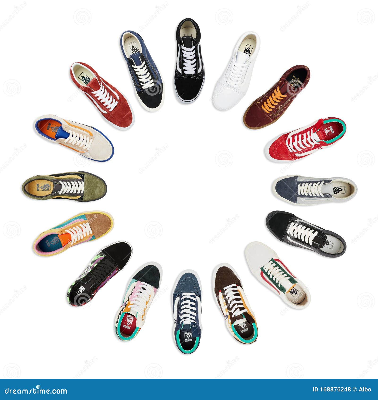 Samle Samle fjendtlighed 16 Different Pairs of Vans Old Skool Shoes Editorial Stock Photo - Image of  foot, branded: 168876248