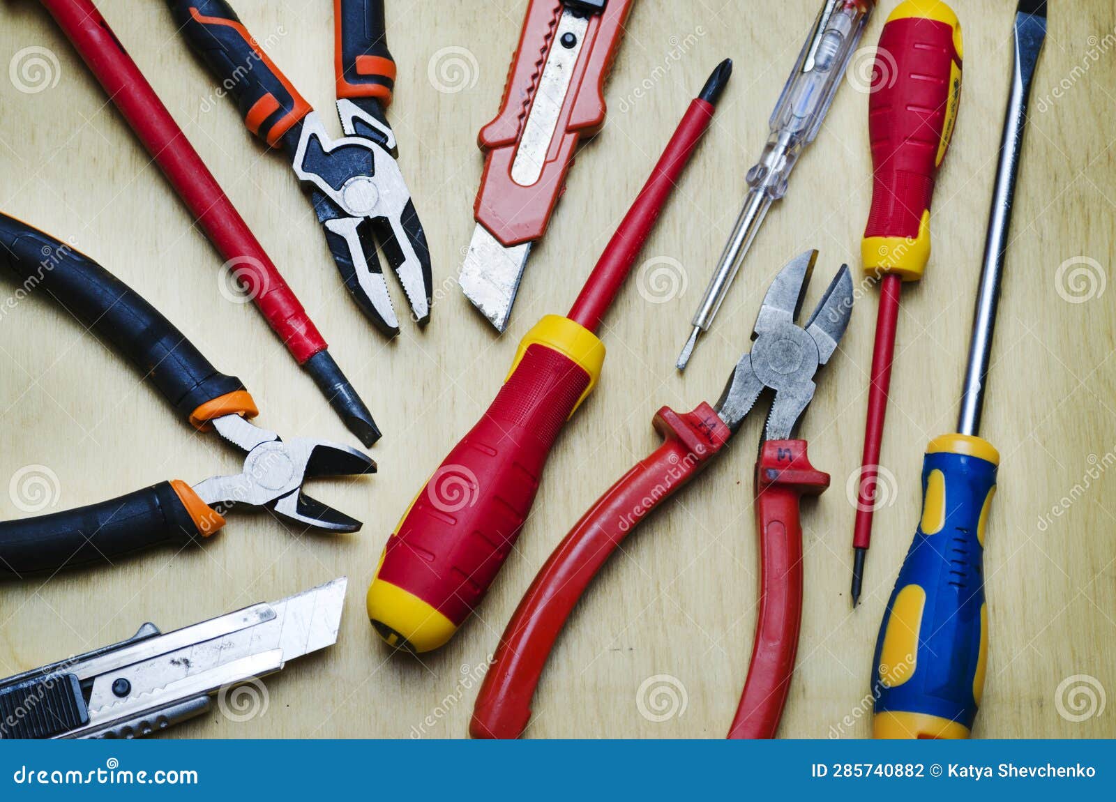 different types of tools screwdrivers, pliers, nippers